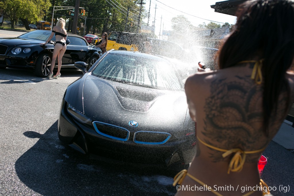 Cheerleaders Girls wash Exotic Cars